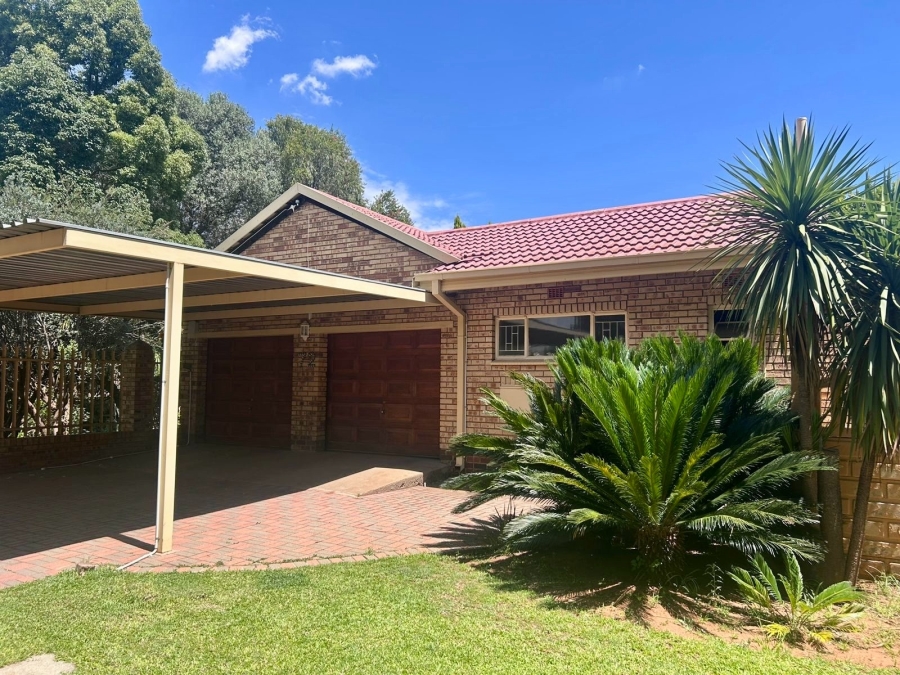 3 Bedroom Property for Sale in Flamwood North West